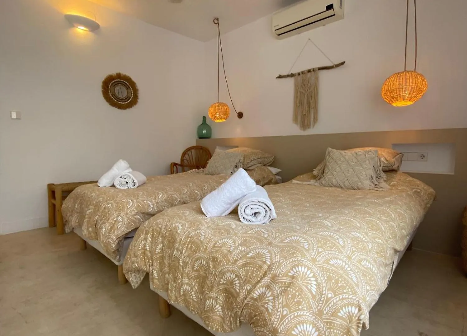 La Bohemia Del Rio Boutique Hotel - Adults Only 산타 에우랄리아 데 리오 2*,  스페인